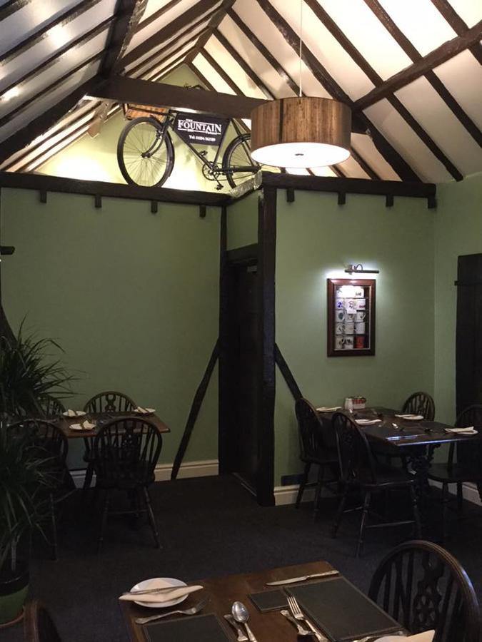 The Fountain Inn Parkend エクステリア 写真
